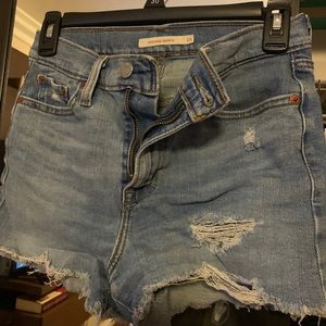 Levi shorts